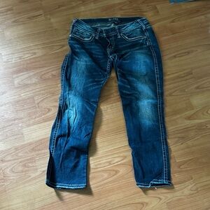 Excellent condition. Capris